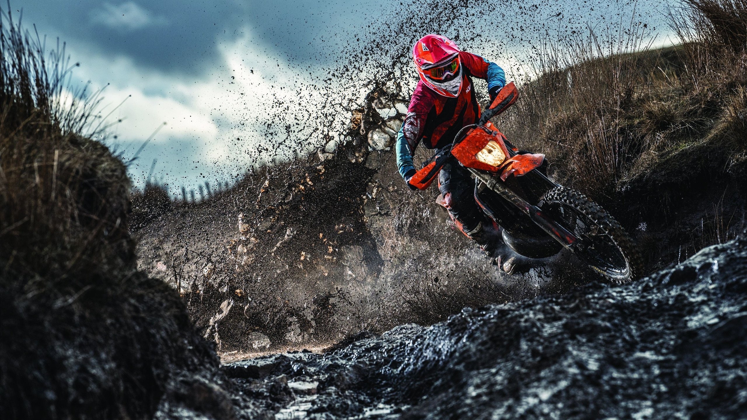 _野外探险越野赛：探索未知，挑战极限_，越野冒险